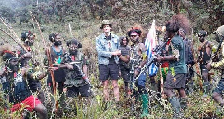 Papua Police Claims Susi Air's Pilot Hostage Location Constantly Moves
